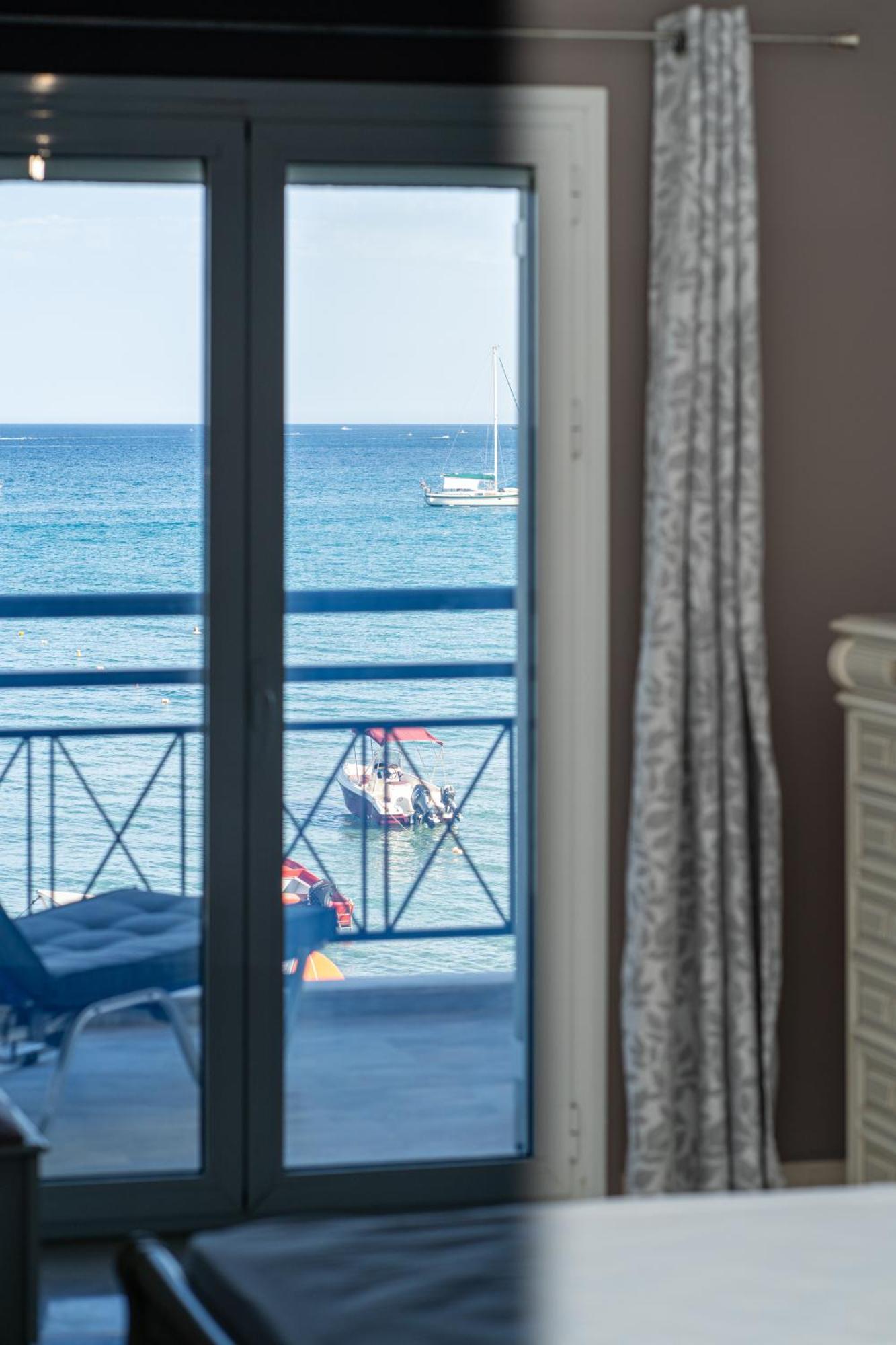 George Beachfront Apartments Lithakia  Quarto foto