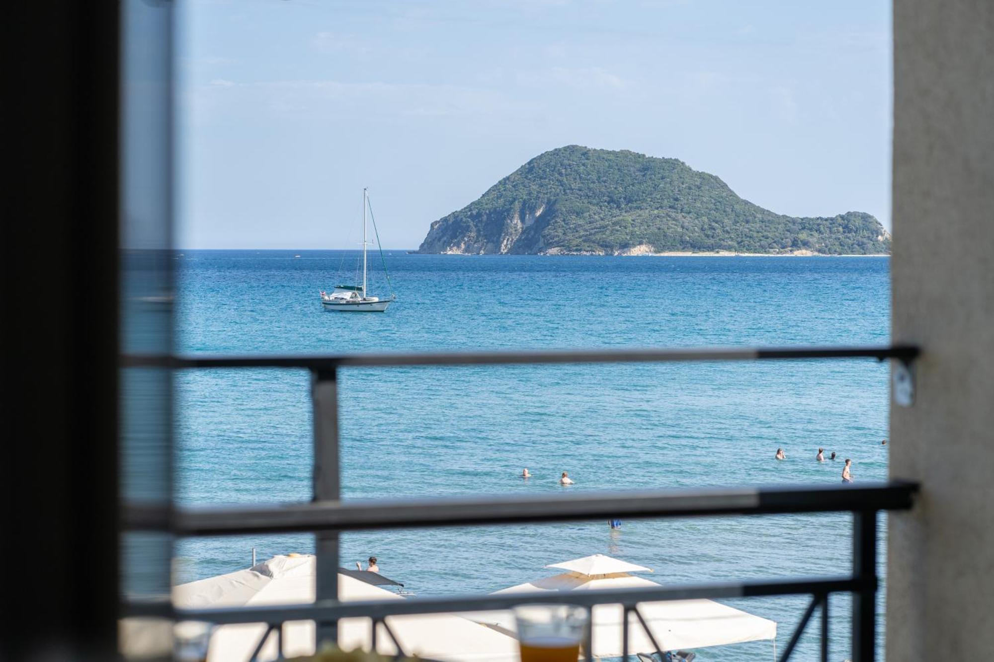 George Beachfront Apartments Lithakia  Quarto foto