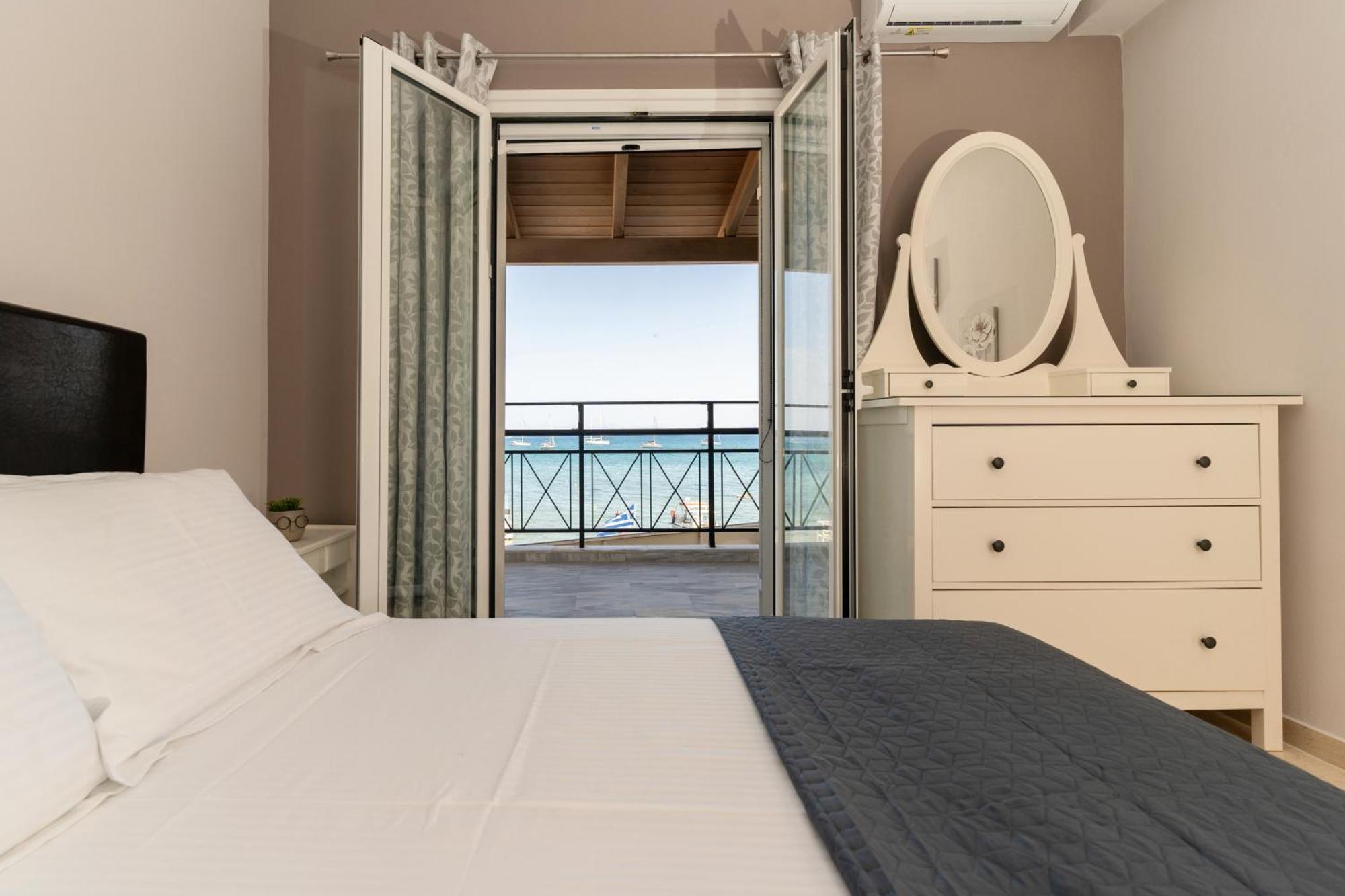George Beachfront Apartments Lithakia  Quarto foto