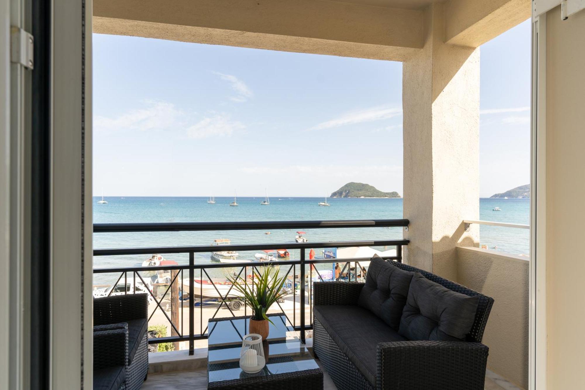 George Beachfront Apartments Lithakia  Exterior foto