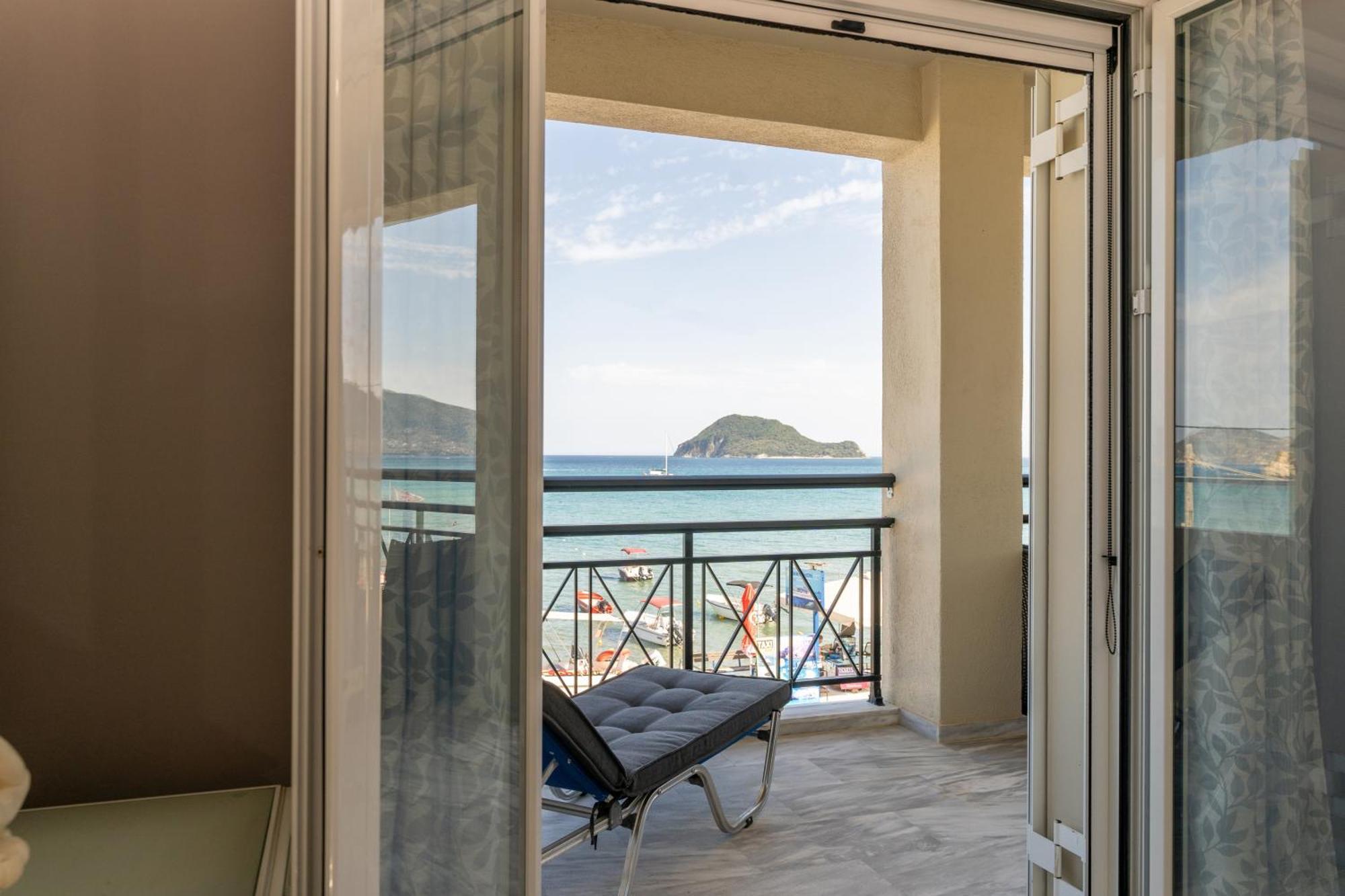 George Beachfront Apartments Lithakia  Quarto foto